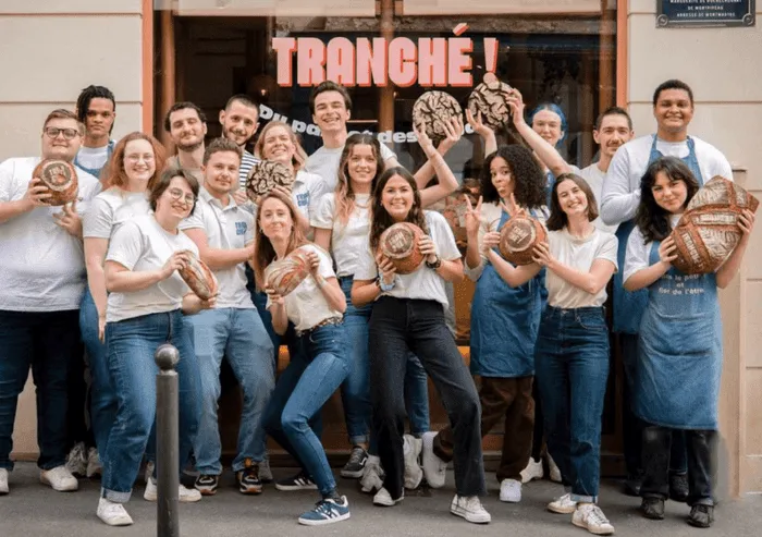L'équipe des Boulangeries Tranché devant sa boutique